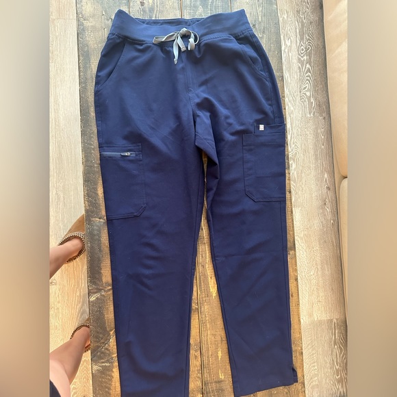 FIGS high wasted Yola - Picture 1 of 1